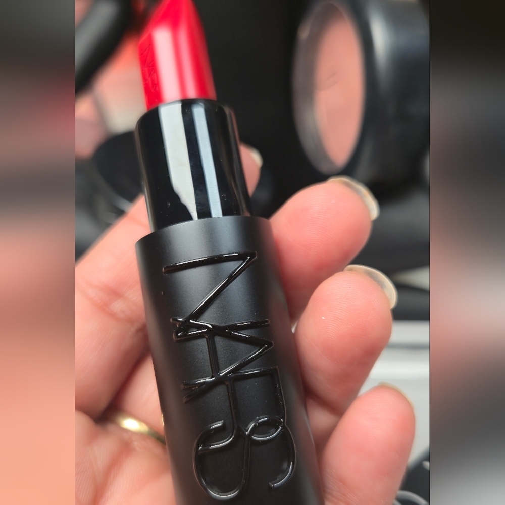 NWT- NARS Explicit Lipstick In Shade Unauthorized- BESTSELLER SHADE - Picture 5 of 6